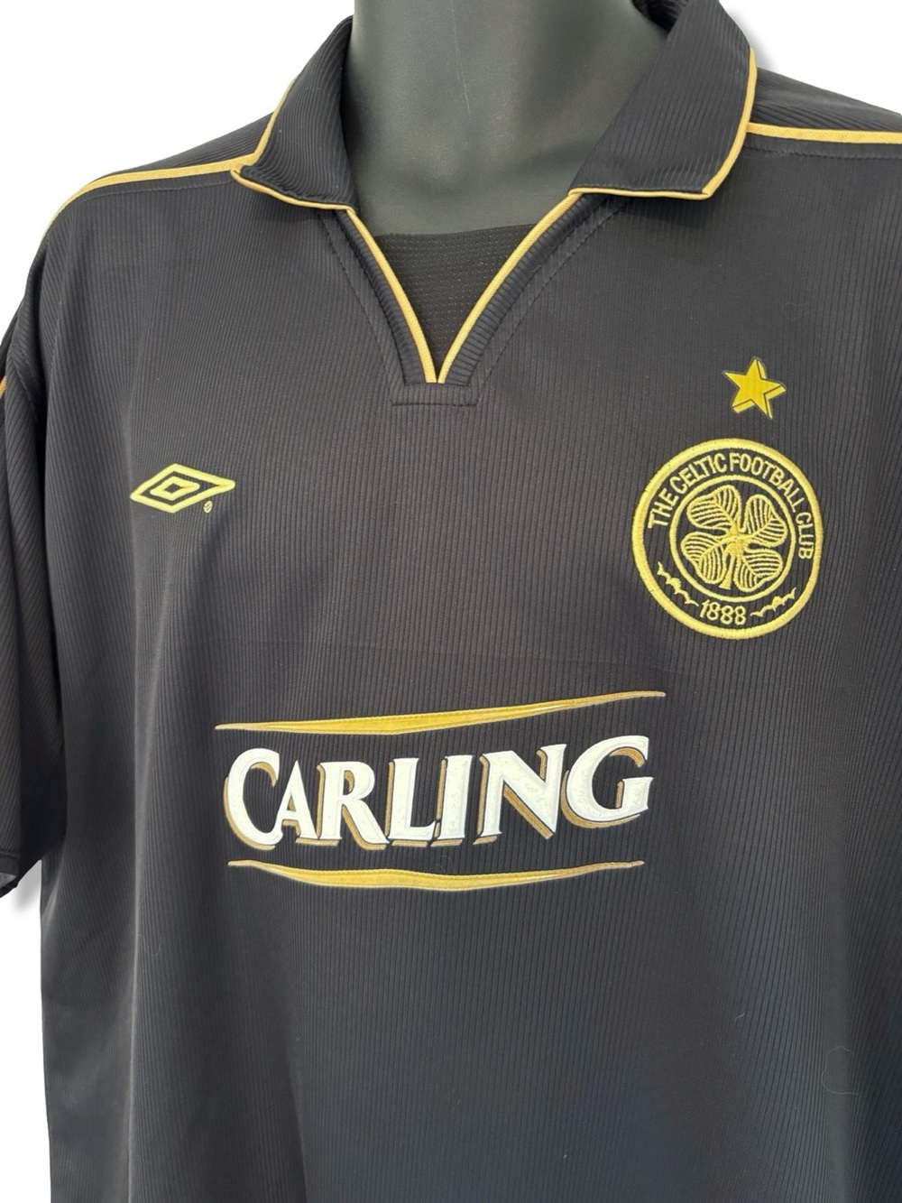 Vintage Umbro Black & Gold Celtic Team Soccer Jersey - Picture 2 of 4